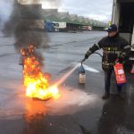 Praktijkoefening open vlam blussen